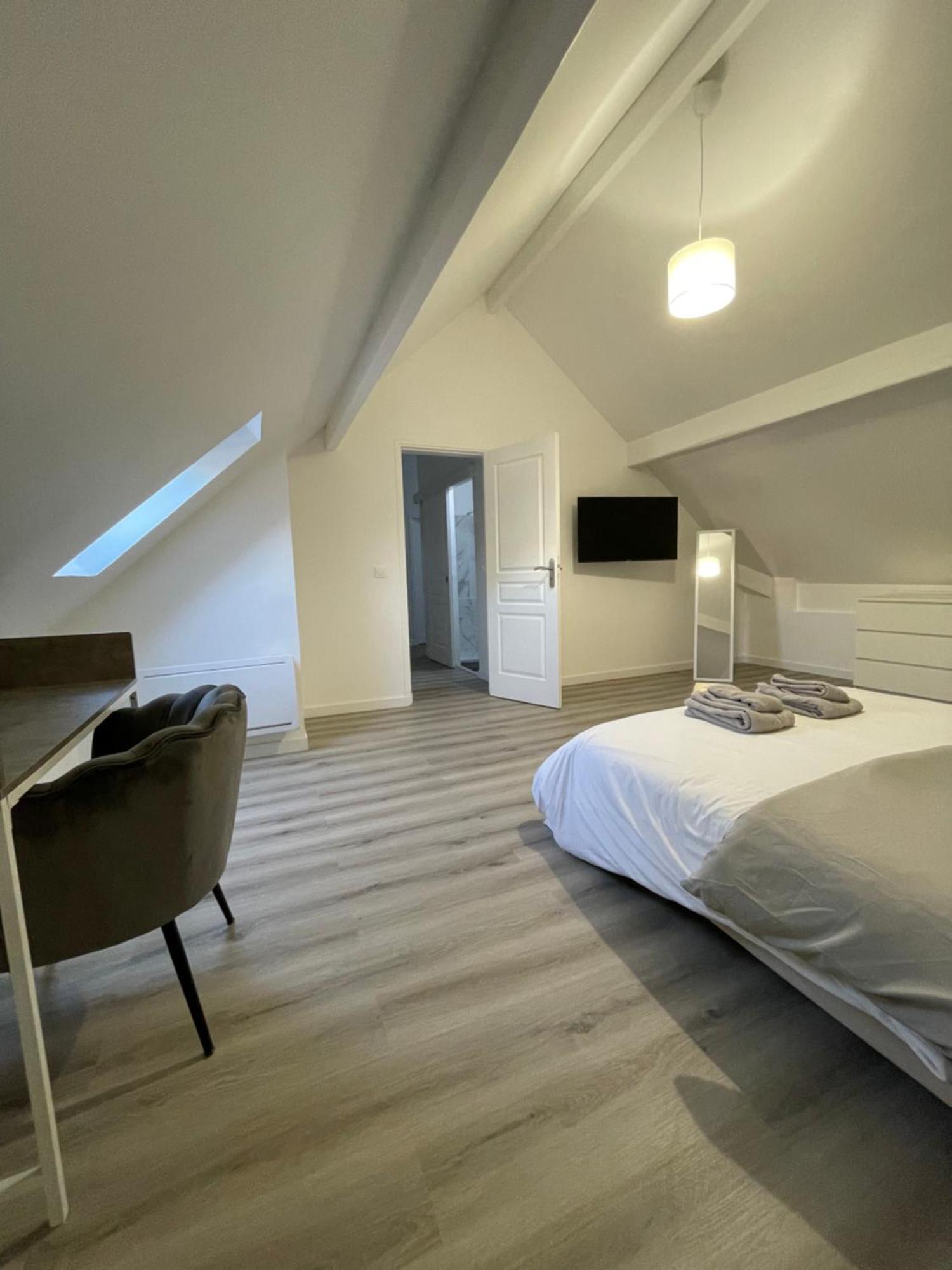 Maison Detente De 100 M2 Uniquement Couple-Famille-Travailleurs Вільпарізі Екстер'єр фото